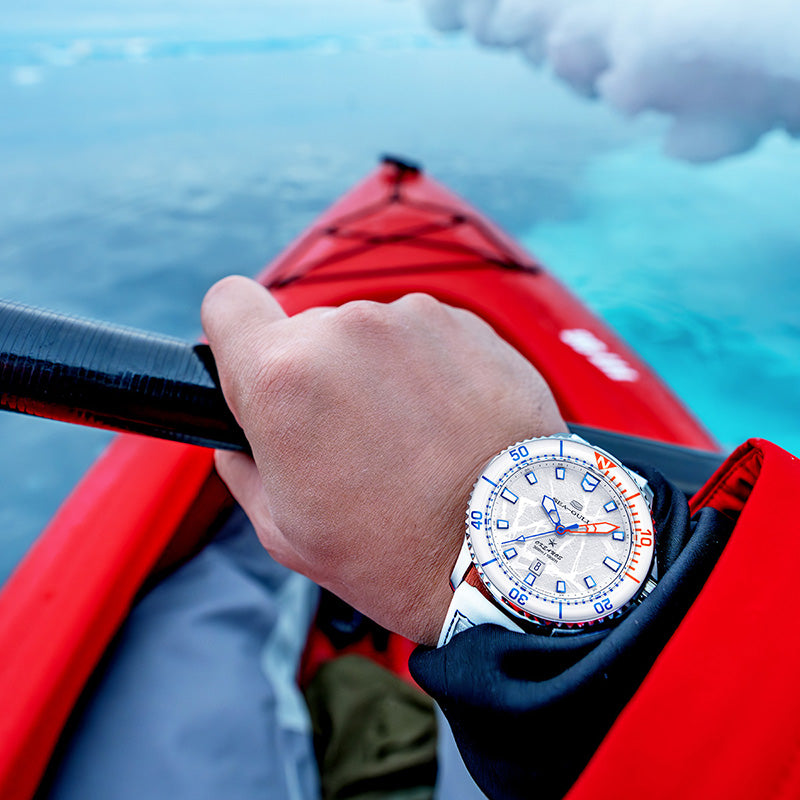 Serie Oceánica Pro | Ala de Hielo | Titanio | 300m Impermeable | 43mm