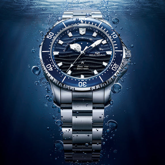 Ocean Series | The Moon Rises Over the Sea| Luminous | Moon Phase | 43.5mm