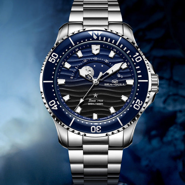 Ocean Series | The Moon Rises Over the Sea| Luminous | Moon Phase | 43.5mm