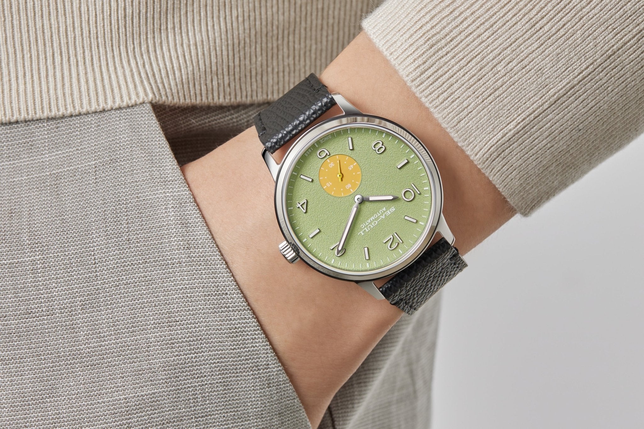 Bauhaus | Small Second | Fine Spark | 40mm - Sea-Gull Watch Official Store