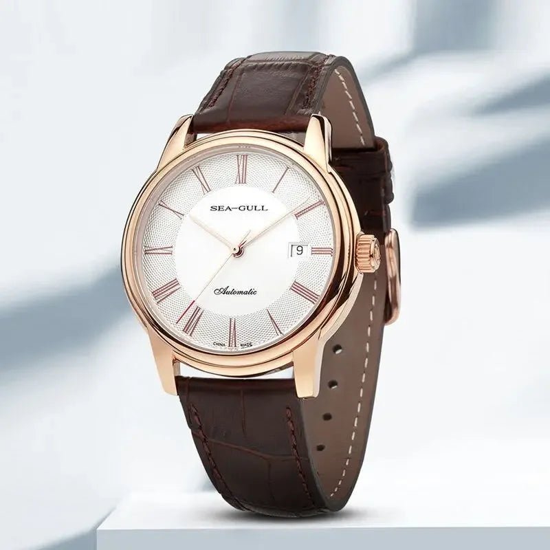 Elegante Sea-Gull Automatikuhr mit braunem Lederarmband und Zifferblatt mit römischen Ziffern