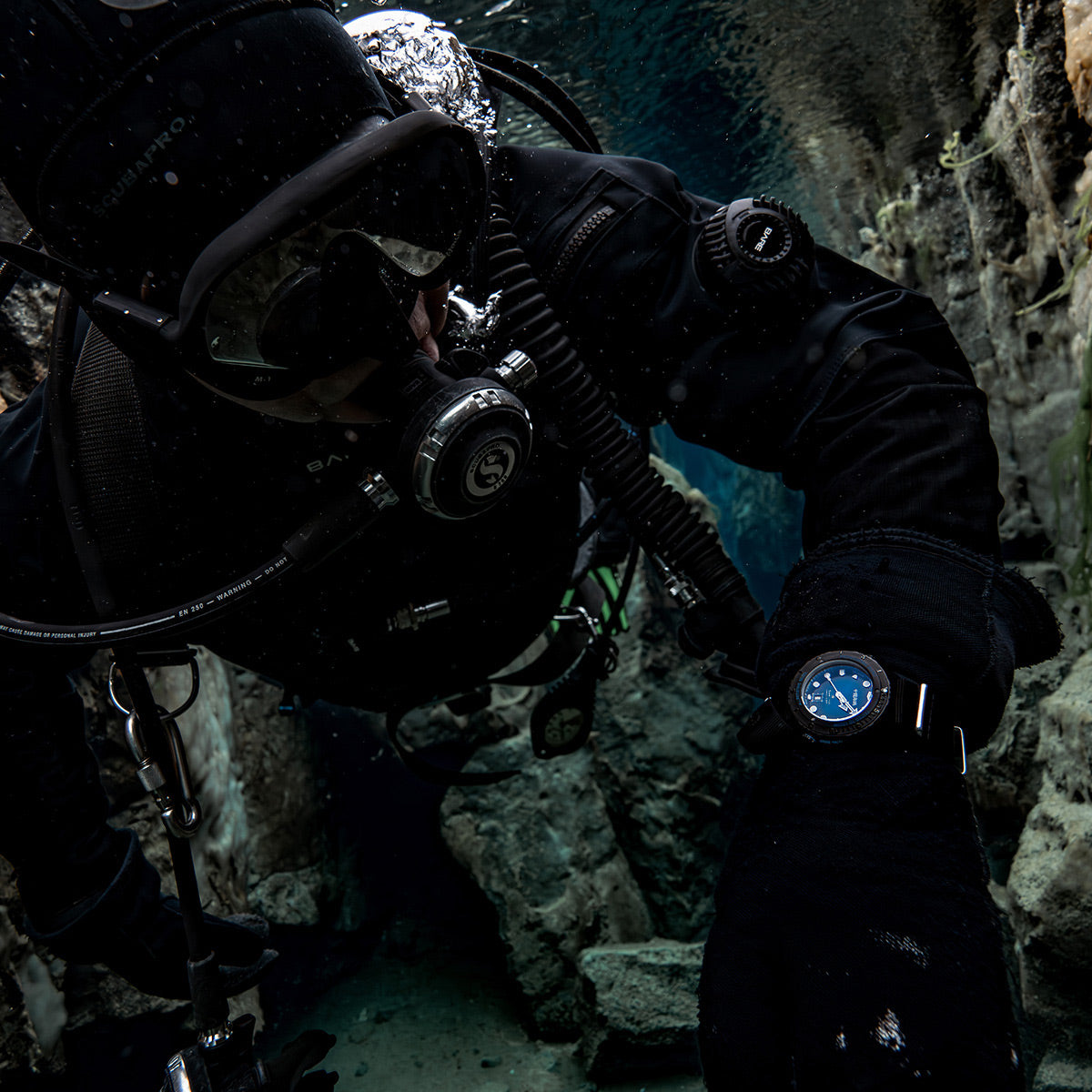 Deep Ocean｜Ultra Diving Series | 1000M Waterproof  | Helium Valve Design | Integrated Rotating Bezel | 45mm