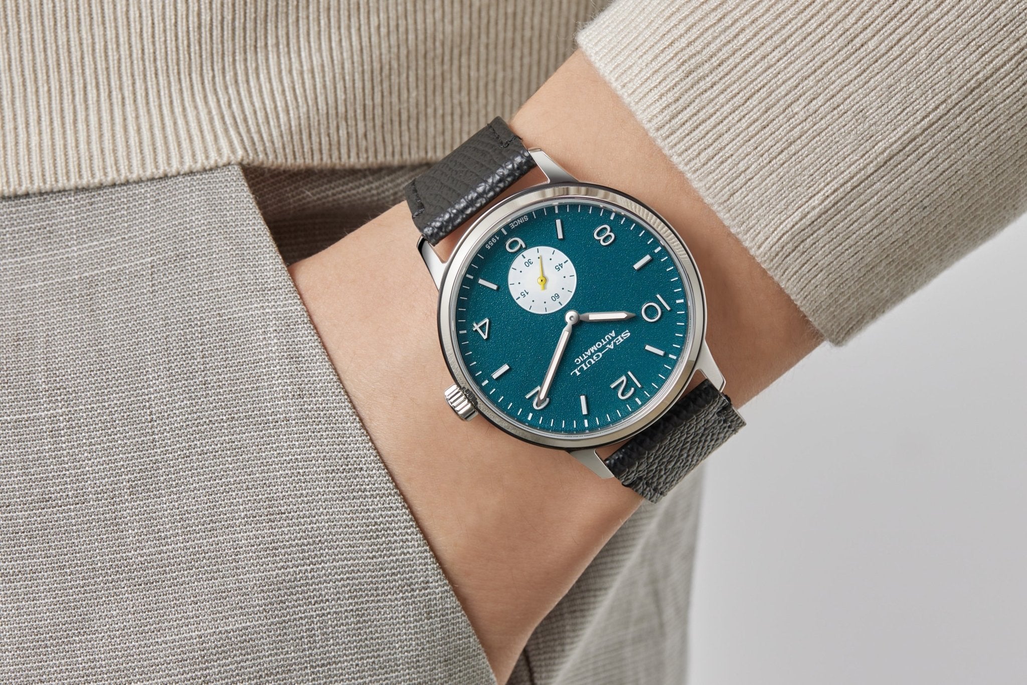 Bauhaus | Small Second | Fine Spark | 40mm - Sea-Gull Watch Official Store